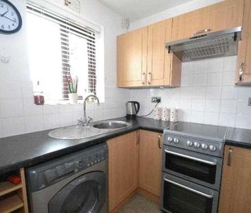 Studio Plus Henham Court, Mowbrays Road Romford, Romford, RM5 - Photo 2