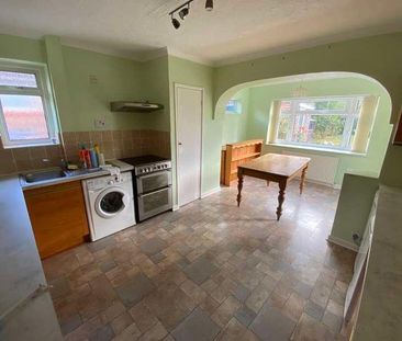 Mountnessing Road, Billericay, CM12 - Photo 3