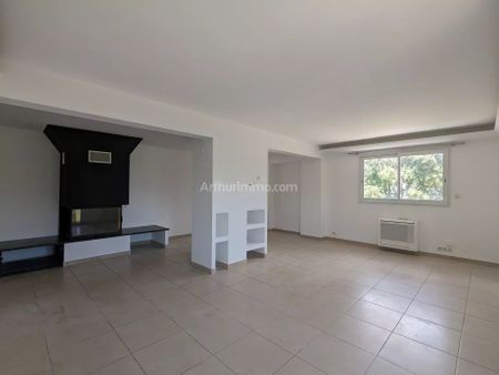 Location Appartement 5 pièces 141 m2 à Mezzavia - Photo 2