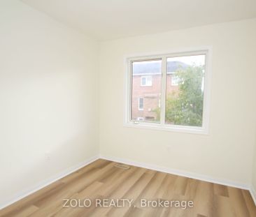 Semi-Detached Home For Lease | N8129854 - Photo 5