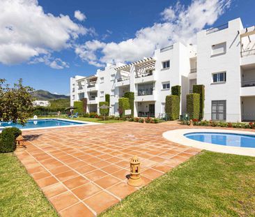 Top Floor Apartment in Benahavís - Photo 4
