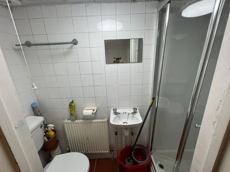 Bedsit, Arthur Road, N7 - Photo 5