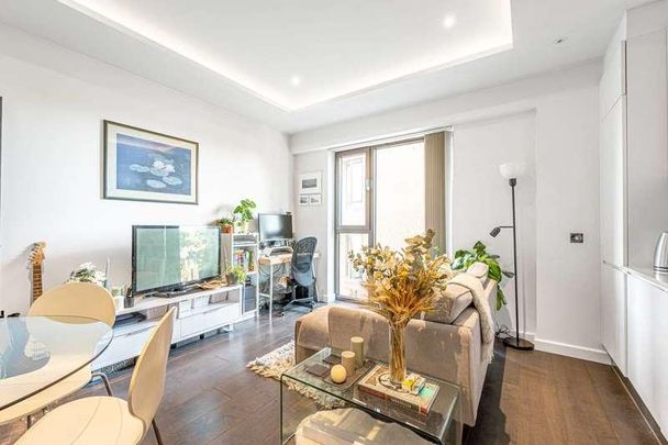 Swiss Terrace, Hampstead, NW6 - Photo 1