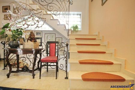 Rezidenta cu personalitate, pe 120 mp, Centrul Istoric, Bra - Fotografie 3