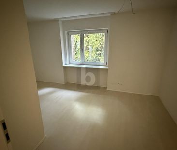 LIGHT, MODERN WITH BALCONY AND TOP KITCHEN - Foto 4