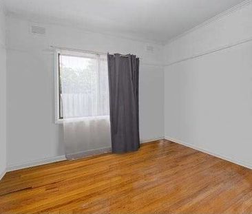 Thomastown - Photo 3