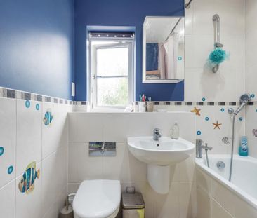 3 bedroom semi-detached house to rent - Photo 6