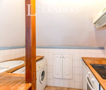 2 bedroom apartment to rent Danecourt Road, Poole, BH14 - Photo 1