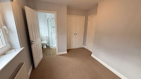 3 bedroom terraced house to rent - Photo 5