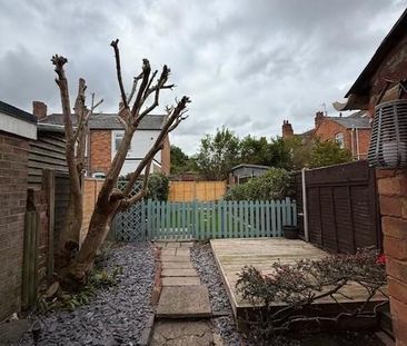 2 bedroom terraced house to rent - Photo 2