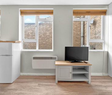 Studio to rent - Photo 3