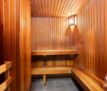 One bedroom plus a large study next to East Village. - Photo 1