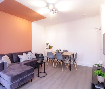 1 bedroom in a house share to rent - Photo 3