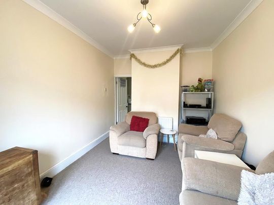 4 bedroom terraced house to rent - Photo 1