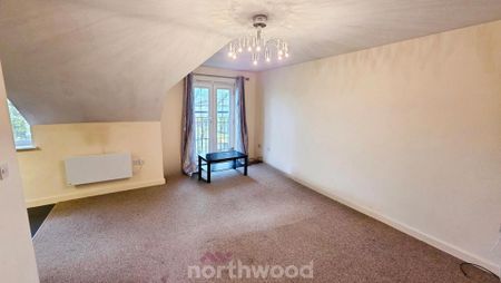 2 bedroom flat to rent - Photo 2