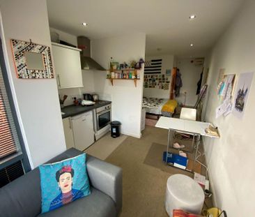 Studio to rent - Photo 1