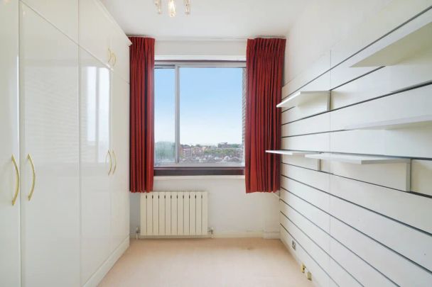 4 bedroom flat in 7-9 Avenue Road - Photo 1