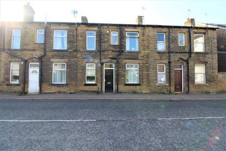 2 bedroom terraced house to rent - Photo 2