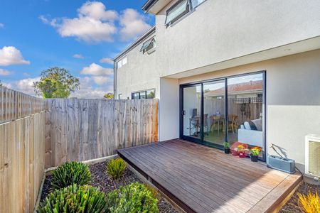 2/45 Division Street, Riccarton Christchurch 8041 - Photo 2