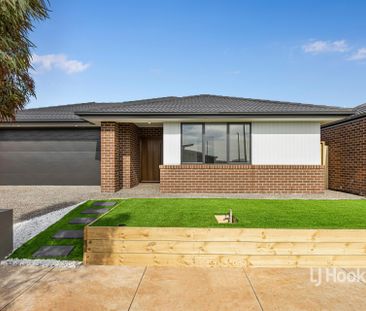 30 Pegasus Drive, Weir Views VIC, Belconnen - Photo 2