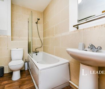 4 bedroom terraced house to rent - Photo 3