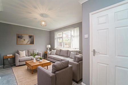 Falcon Crescent, Swinton, Manchester - Photo 5