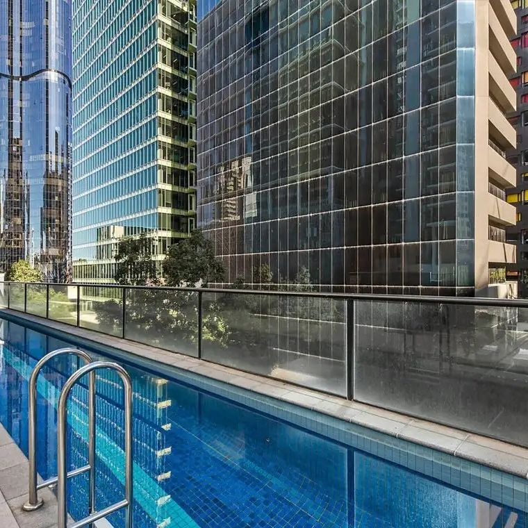 “Stylish One-Bedroom Apartment with Breathtaking City Views” - Photo 1