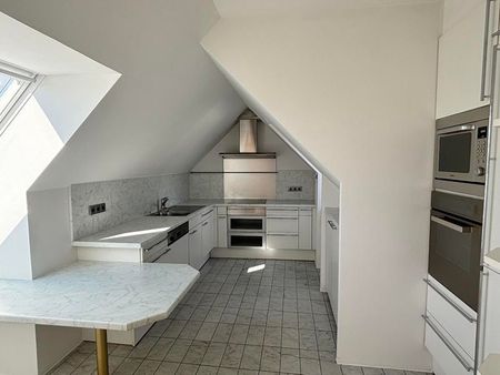 Dachgeschossmaisonette ~ ca. 140 m² ~ großer Wohnbereich und Terrasse - Photo 2