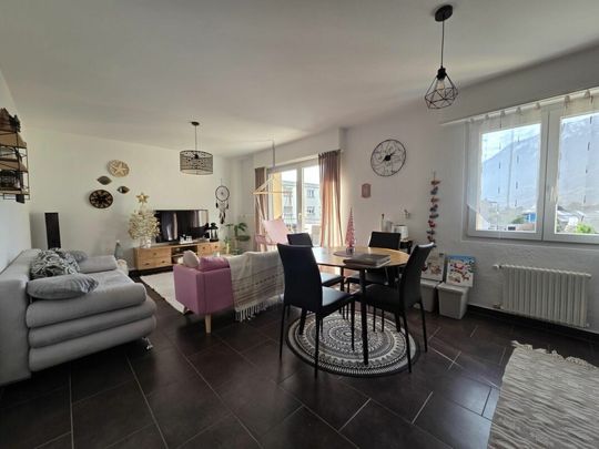 Renovated – spacious 2.5 pces near school with parking space - Photo 1