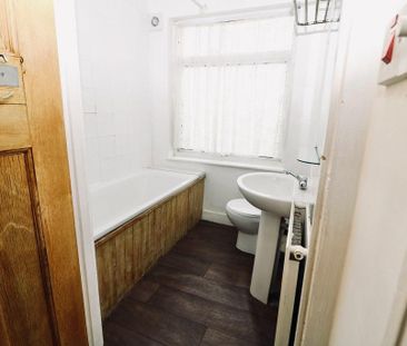 3 bedroom maisonette to rent - Photo 1