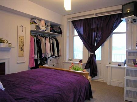 Bedroom Second Floor Flat In Bournemouth, BH1 - Photo 4