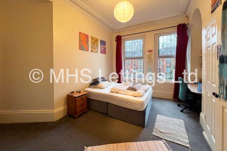 7 Bedroom Mid Terraced House for rent in Hyde Park Road - Photo 3