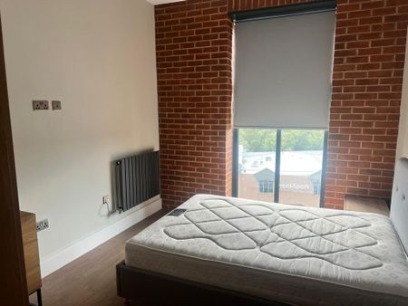 2 bedroom flat to rent - Photo 4