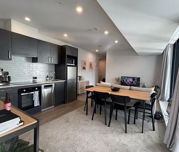"Ready to move in - fully furnished unit" - Photo 1