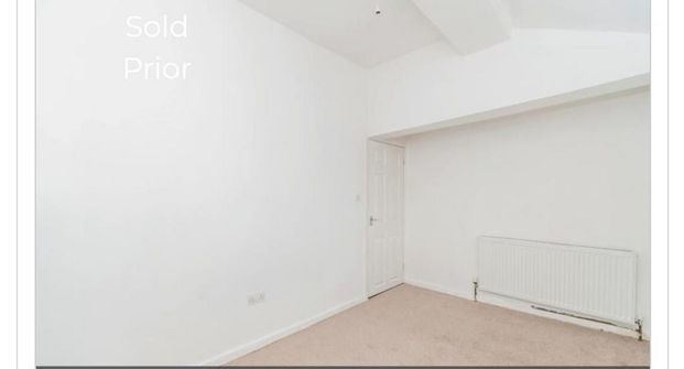 2 bedroom cottage to rent - Photo 1