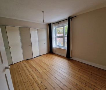 3 bedroom terraced house to rent - Photo 6