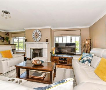 6 bedroom detached house to rent - Photo 2