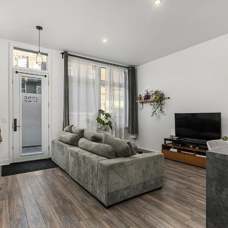 À louer / for Rent VERDUN : grand 4 ½ lumineux, près du métro, terrasse privée - Photo 3