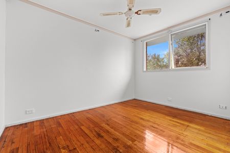8 Bowral Court, Bundoora VIC 3083 - House For Rent | Domain - Photo 4