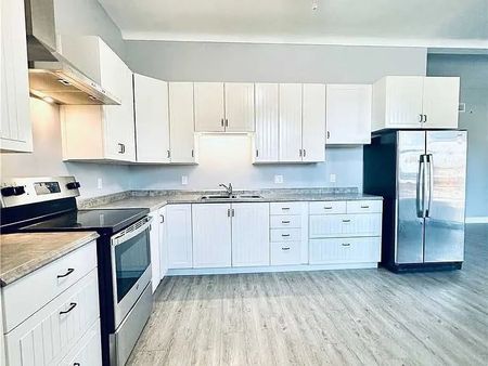 For Lease - 528 Lincoln Street Unit# Unit A, Welland, Ontario - Photo 4