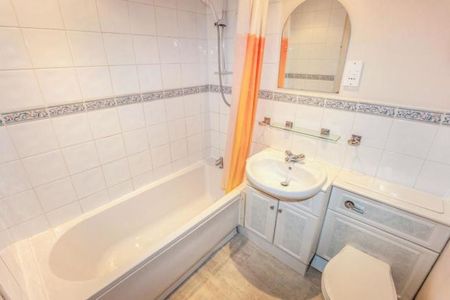 2 bedroom town house to rent Saffron Drive, Oakwood, DE21 - Photo 4