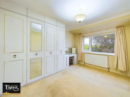 Furlong Crescent, Blackpool, FY3 - Photo 3