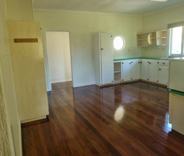 For Rent – “Avondale”, 36 Trevor Street, Beachmere - Photo 6