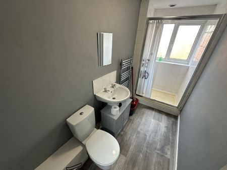 Nelson Road Central, Great Yarmouth - Photo 5