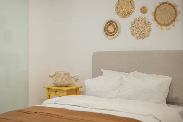 Carrer de Bailèn, Barcelona, Catalonia 08010 - Photo 1