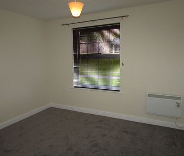 Dell Road, Shawclough - Photo 2