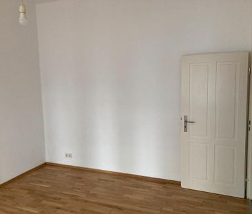 Topsanierte attraktive 3-Zi.-Denkmal-Altbau-EG-Whg. Terrasse gepl - Photo 4