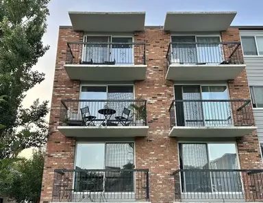 BRIGHT ONE BEDROOM WITH BALCONY! CRESCENT HEIGHTS! | Calgary - Photo 1