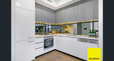 Spacious One Bedroom Apartment for Rent in Waterloo - Photo 3