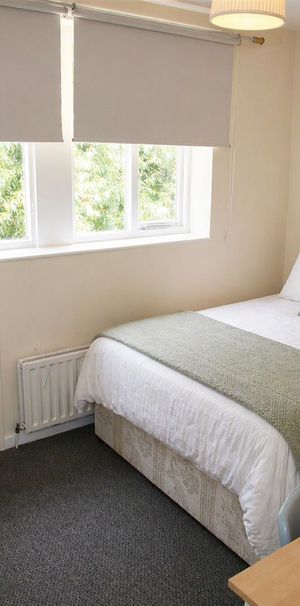 4 bedroom terraced house to rent - Photo 1